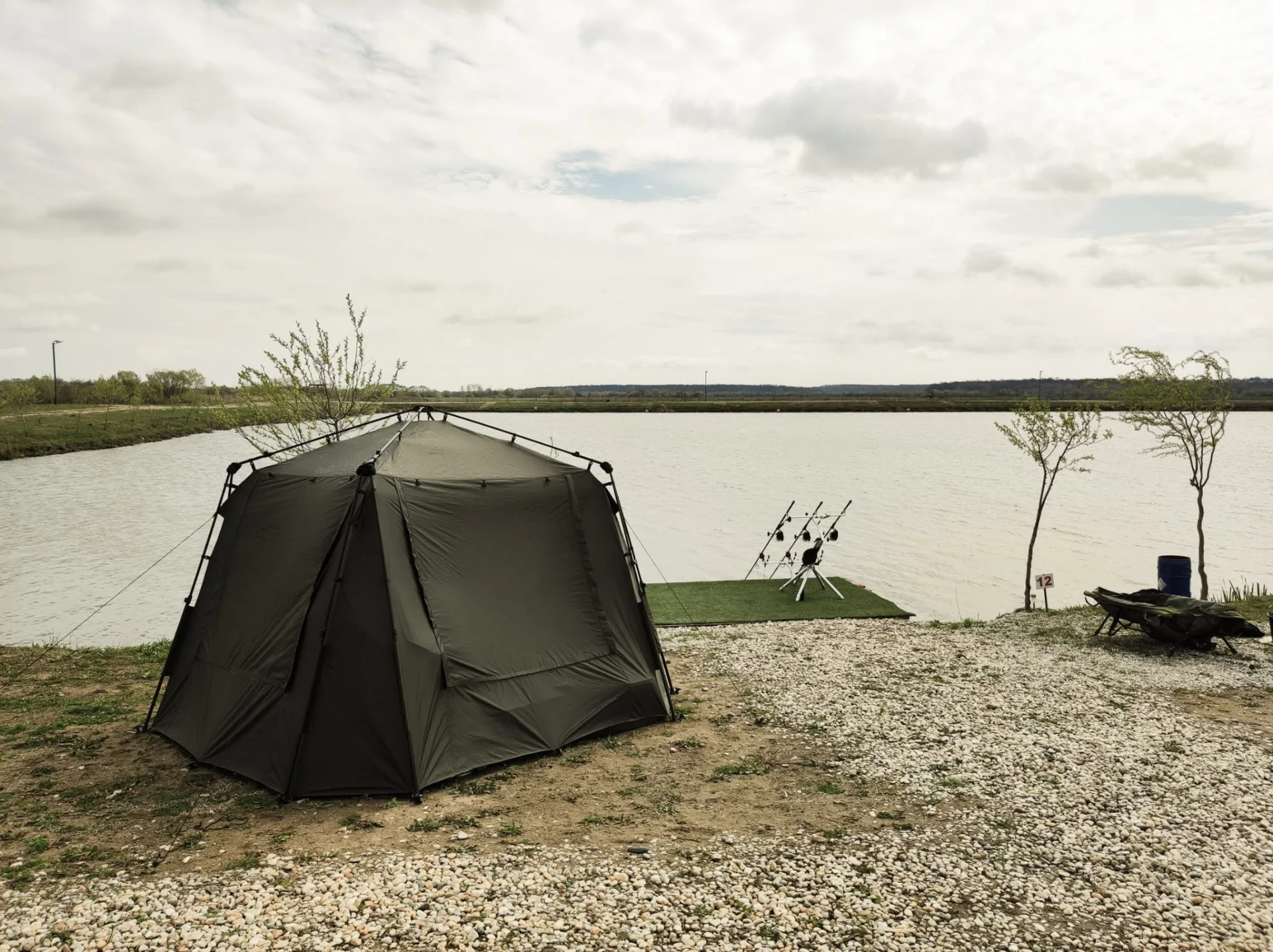GOLD FISH LAKE - fotografie 4