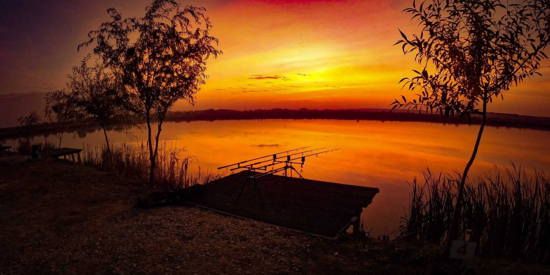 GOLD FISH LAKE - fotografie 2