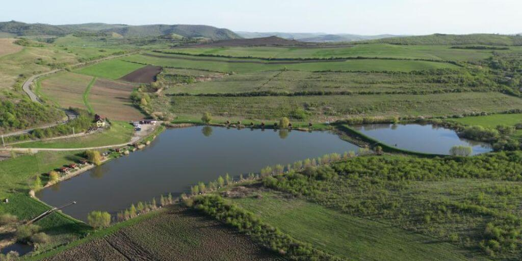 Lac TONCIU