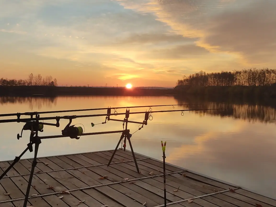 Lacul LA NOROC - fotografie 4