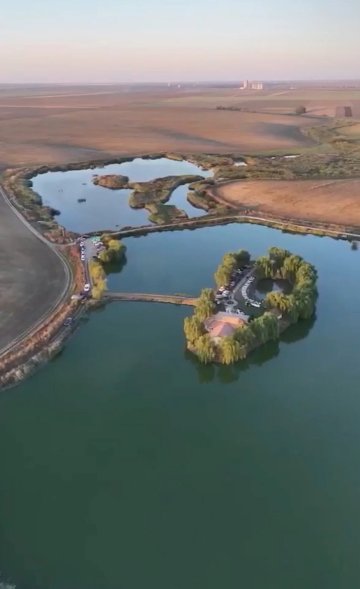 Lacul LUNA, APA si TIMPUL - fotografie 2