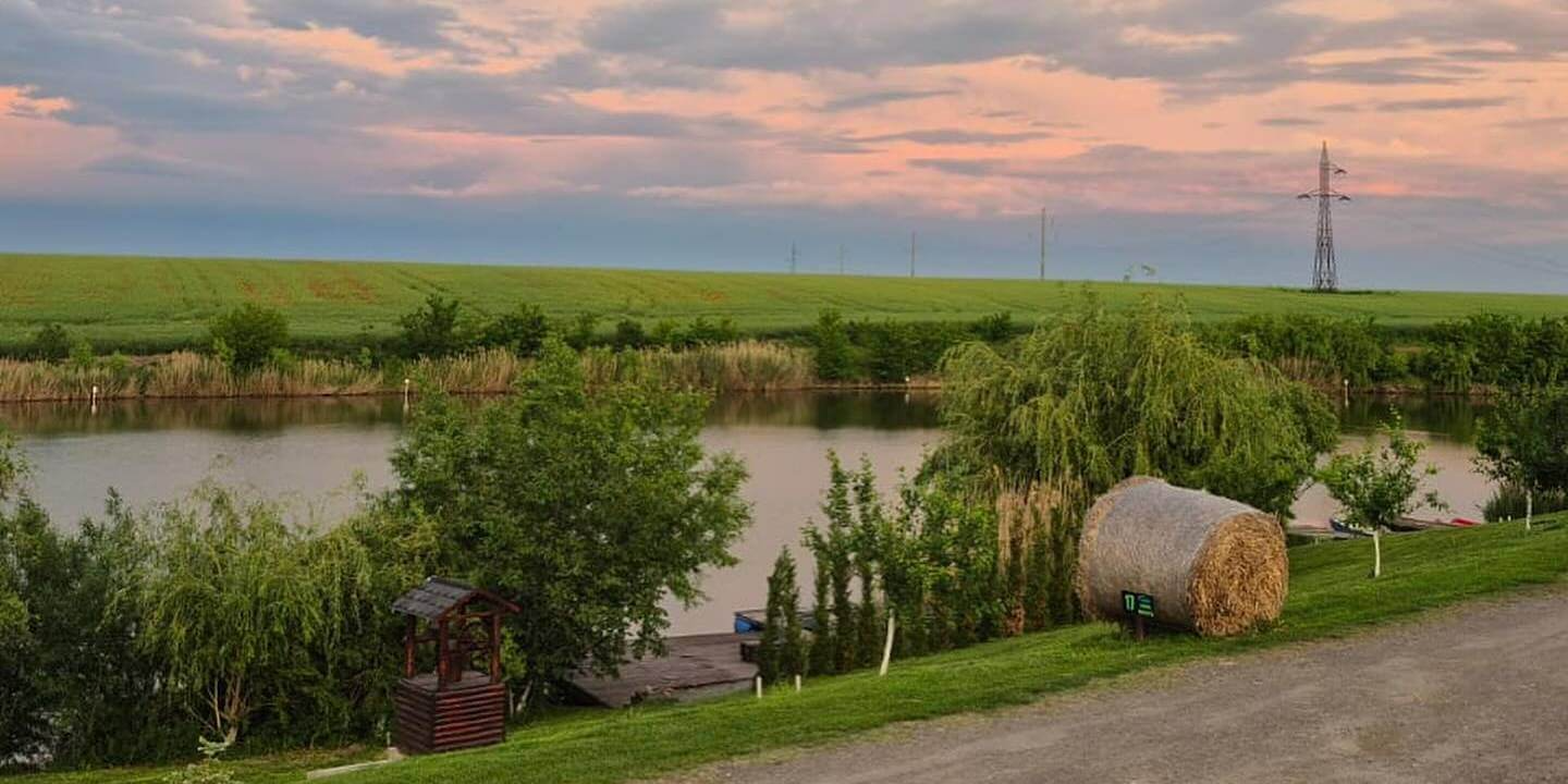 Lacul NUCETU - fotografie 9