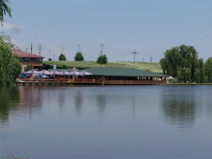 Lacul TANCABESTI 1 - fotografie 1